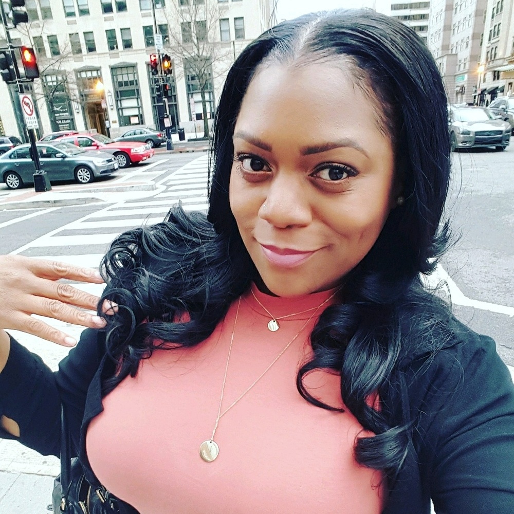 Meet your Posher, Lia